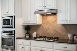 12920 Appaloosa Chase Dr, Austin, TX 78732 - Photo 9