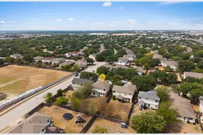1104 Miss Kimberlys Lane, Pflugerville, TX 78660 - Photo 37