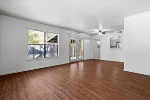 1130 Bois D'Arc St, Lockhart, TX 78644 - Photo 3