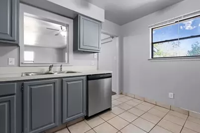 1130 Bois D Arc Street, Lockhart, TX 78644 - Photo 9