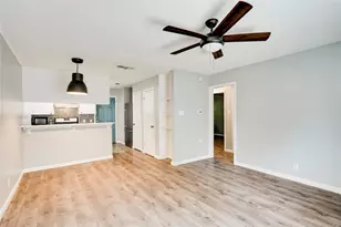 838 N Meadows Dr, Austin, TX 78758 - Photo 5