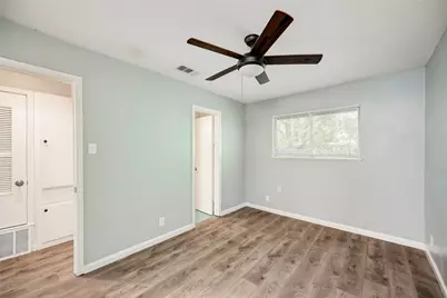 838 N Meadows Drive, Austin, TX 78758 - Photo 19
