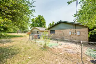 838 N Meadows Dr, Austin, TX 78758 - Photo 3