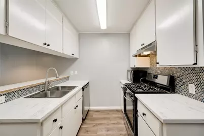 838 N Meadows Drive, Austin, TX 78758 - Photo 13