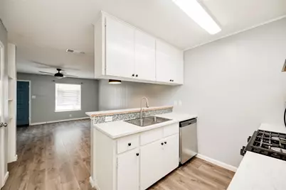 838 N Meadows Drive, Austin, TX 78758 - Photo 13