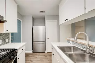 838 N Meadows Dr, Austin, TX 78758 - Photo 15