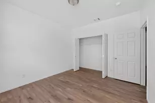 403 Davidson Dr, Taylor, TX 76574 - Photo 15