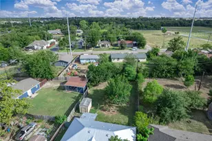 403 Davidson Dr, Taylor, TX 76574 - Photo 31