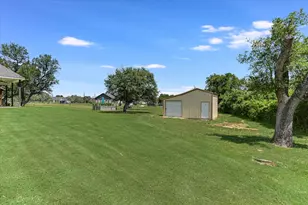 815 Co Rd 207, Liberty Hill, TX 78642 - Photo 27