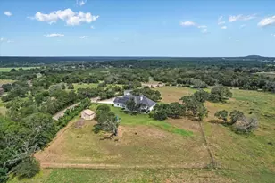 815 Co Rd 207, Liberty Hill, TX 78642 - Photo 37