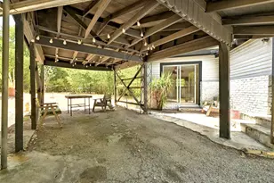 1181 Ridgeway Dr, Austin, TX 78702 - Photo 5