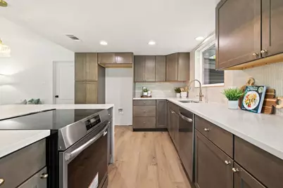 11605 Eubank Drive, Austin, TX 78758 - Photo 17