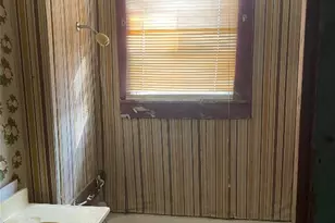 908 N Vogelsang Ave, Cameron, TX 76520 - Photo 11