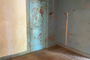 908 N Vogelsang Ave, Cameron, TX 76520 - Photo 3