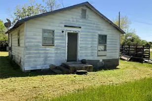 908 N Vogelsang Ave, Cameron, TX 76520 - Photo 19