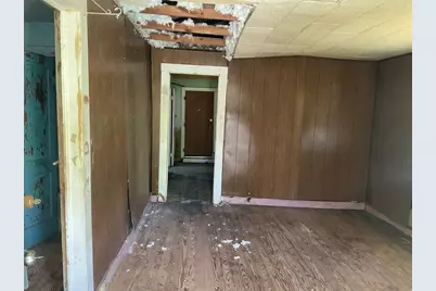 908 N Vogelsang Avenue, Cameron, TX 76520 - Photo 13