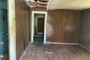 908 N Vogelsang Ave, Cameron, TX 76520 - Photo 13