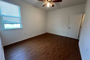 805 Hallie Cove, Lockhart, TX 78644 - Photo 15