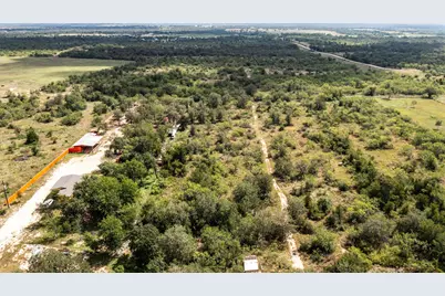 1411 Bugtussle Lane, Luling, TX 78648 - Photo 9