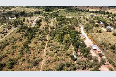 1411 Bugtussle Lane, Luling, TX 78648 - Photo 17
