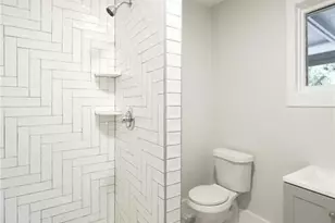 208 W 45th St, Austin, TX 78751 - Photo 5