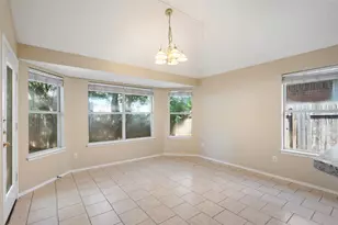 1008 NE Chippewa St, Round Rock, TX 78665 - Photo 9