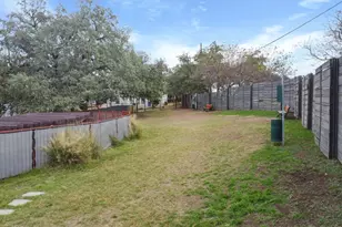 1916 Tramson Dr, Austin, TX 78741 - Photo 35