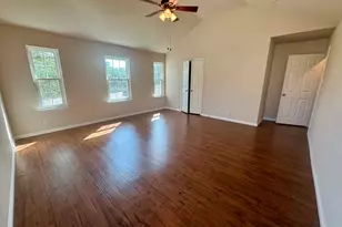 2037 Northview Dr, San Marcos, TX 78666 - Photo 7