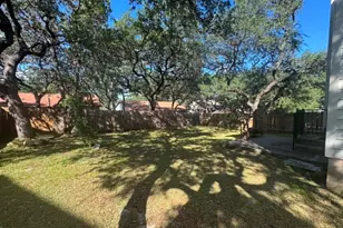 2037 Northview Dr, San Marcos, TX 78666 - Photo 11