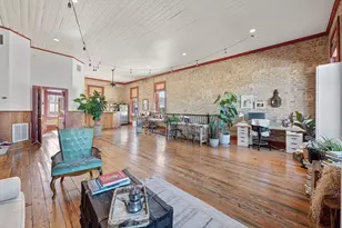 707 Chestnut St, Bastrop, TX 78602 - Photo 3