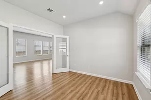 601 Los Olives Ln, Liberty Hill, TX 78641 - Photo 9