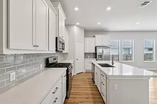 601 Los Olives Ln, Liberty Hill, TX 78641 - Photo 11