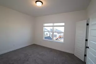 109 White Magnolia Cv, Georgetown, TX 78628 - Photo 9