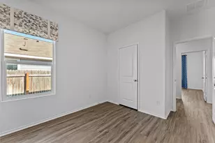 633 Halfmoon Dr, Lockhart, TX 78644 - Photo 15