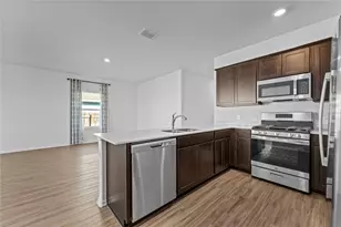 633 Halfmoon Dr, Lockhart, TX 78644 - Photo 5