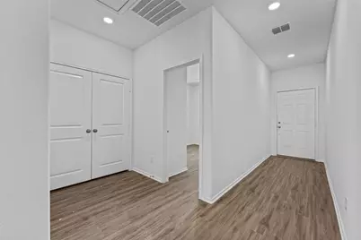 633 Halfmoon Drive, Lockhart, TX 78644 - Photo 9