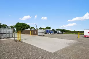 11528 Old Lockhart Rd, Buda, TX 78747 - Photo 5