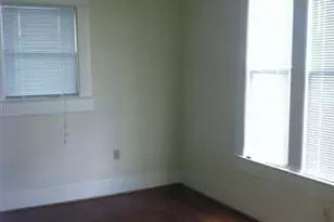 615 W 37th St, Austin, TX 78705 - Photo 5