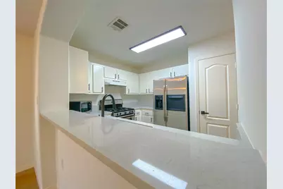 5201 Bogey Court, Austin, TX 78744 - Photo 5