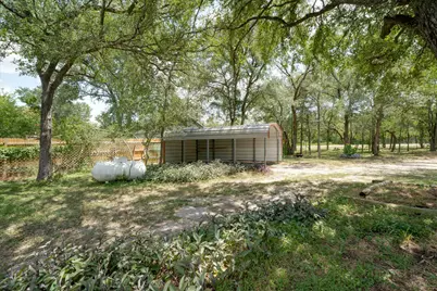 150 Lakeview Drive, Del Valle, TX 78617 - Photo 27