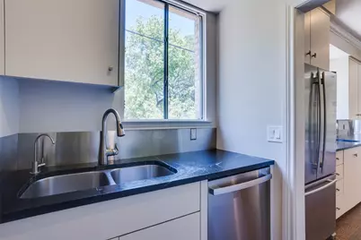 3231 Tarryhollow Drive, Austin, TX 78703 - Photo 31