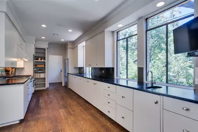 3231 Tarryhollow Drive, Austin, TX 78703 - Photo 29