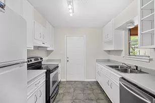 201 930 Private Rd, Taylor, TX 76574 - Photo 13
