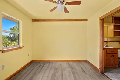 201 930 Private Rd, Taylor, TX 76574 - Photo 35