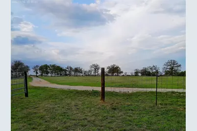 1042 Los Ranchitos Road, Cameron, TX 76567 - Photo 5