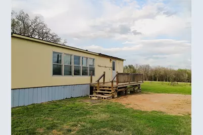 1042 Los Ranchitos Road, Cameron, TX 76567 - Photo 29