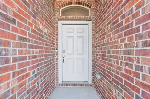 829 Ibis Falls Loop, Jarrell, TX 76537 - Photo 5