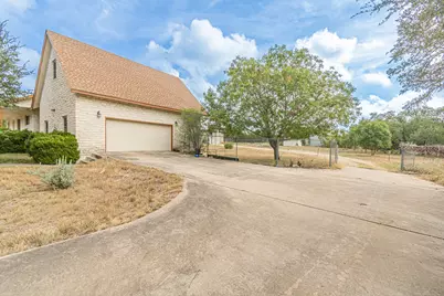 15 Tall Oaks Trail, Austin, TX 78737 - Photo 5