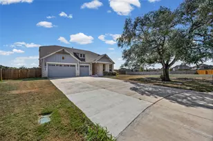 209 Tumbling Creek Run, Kyle, TX 78640 - Photo 3
