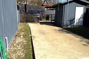 1804 Garden St, Austin, TX 78702 - Photo 3
